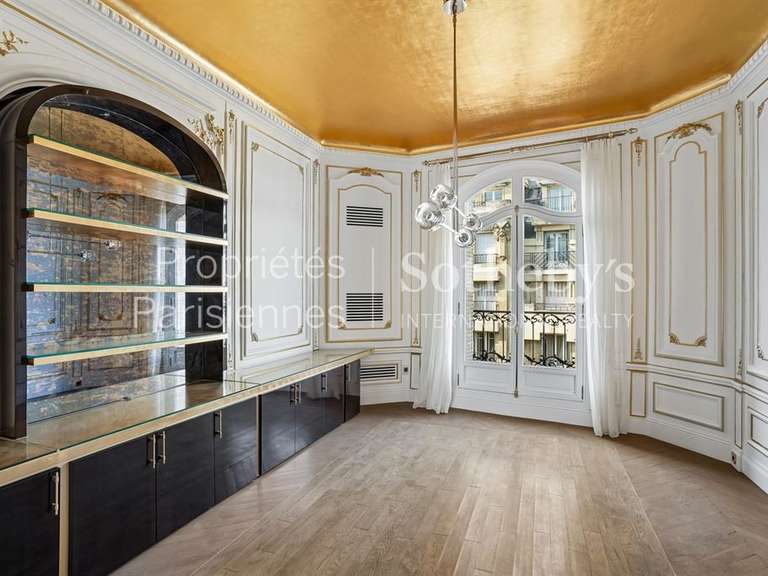 Appartement Paris 16e - 6 chambres - 311m²