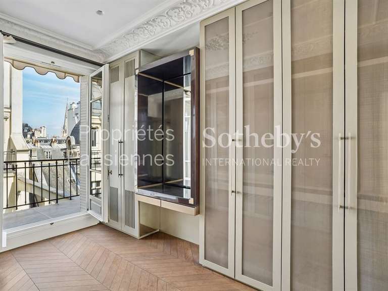 Appartement Paris 16e - 6 chambres - 311m²