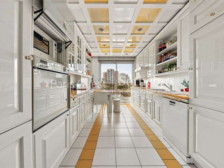 Apartment Paris 16e - 2 bedrooms - 145m²
