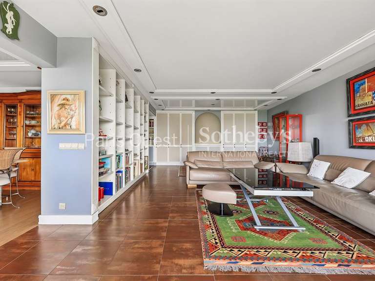 Apartment Paris 16e - 2 bedrooms - 145m²