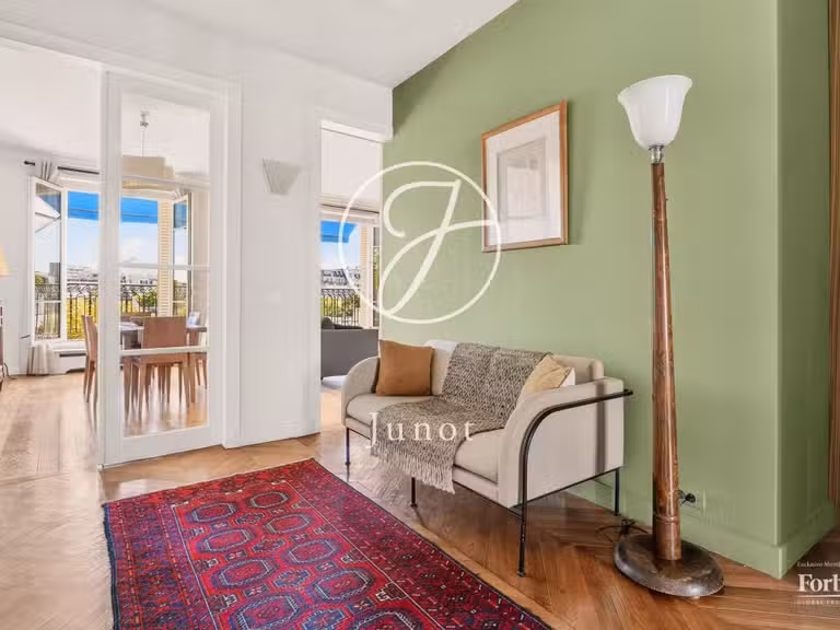 Appartement Paris 16e - 2 chambres - 117m²