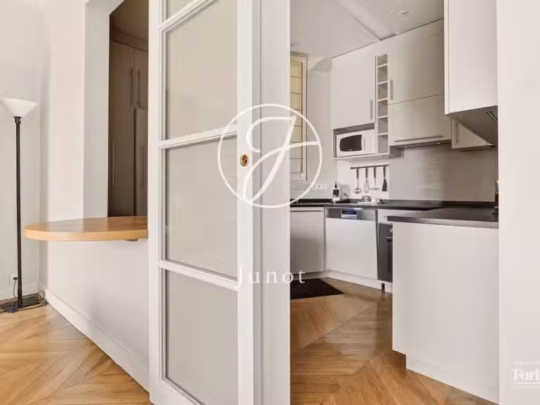 Appartement Paris 16e - 2 chambres - 117m²