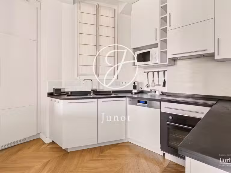 Appartement Paris 16e - 2 chambres - 117m²