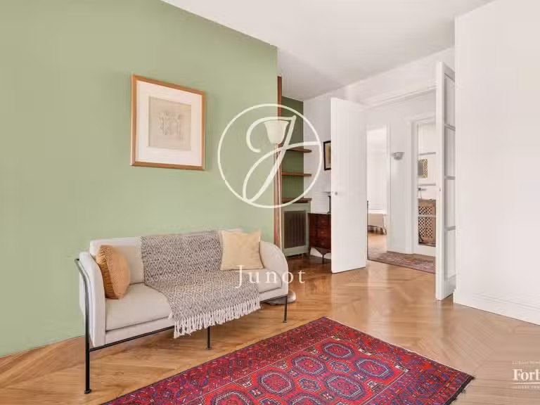 Appartement Paris 16e - 2 chambres - 117m²