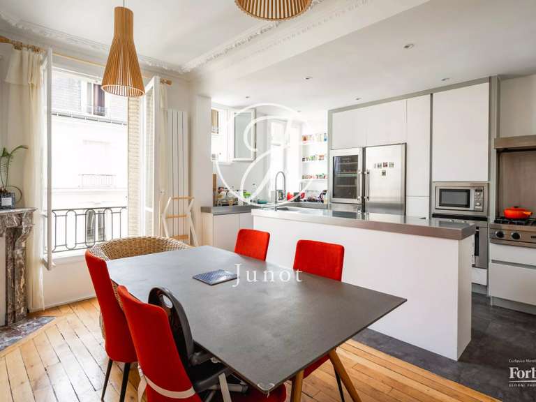 Appartement Paris 16e - 3 chambres - 137m²