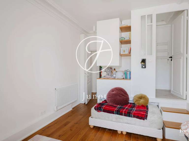 Appartement Paris 16e - 3 chambres - 137m²