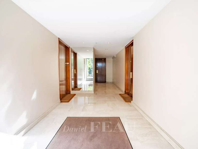 Appartement Paris 16e - 2 chambres - 86m²