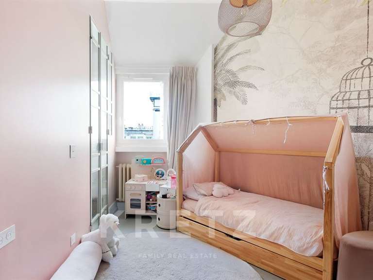 Appartement Paris 16e - 2 chambres - 100m²