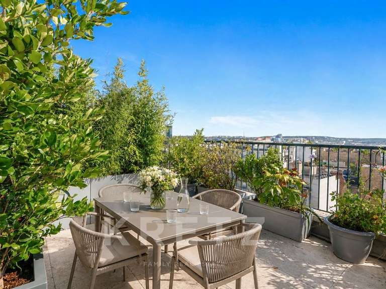 Appartement Paris 16e - 1 chambre - 112m²