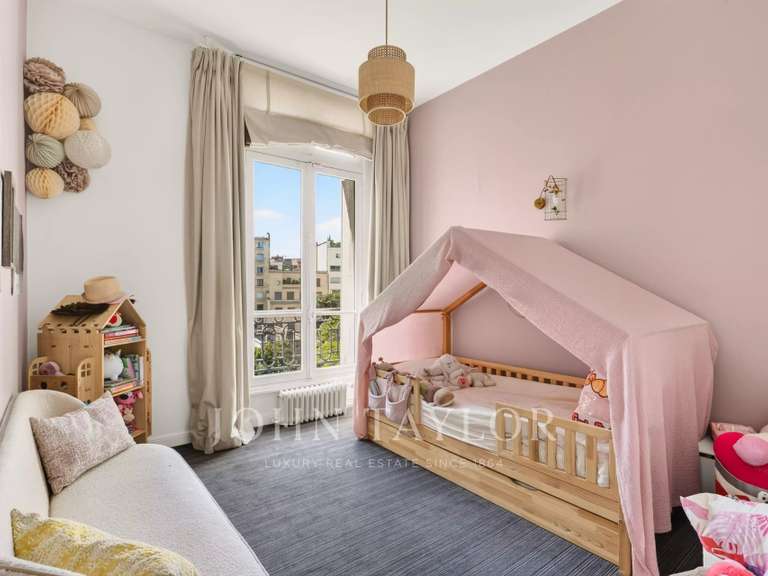 Appartement Paris 16e - 4 chambres