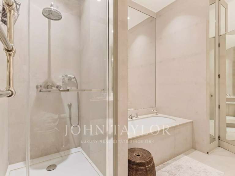 Appartement Paris 16e - 4 chambres