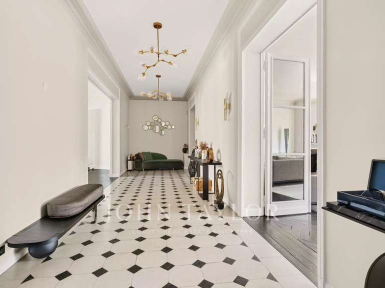 Appartement Paris 16e - 4 chambres