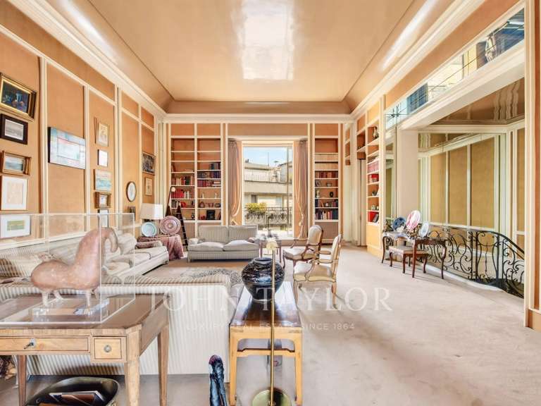 Appartement Paris 16e - 5 chambres - 330m²