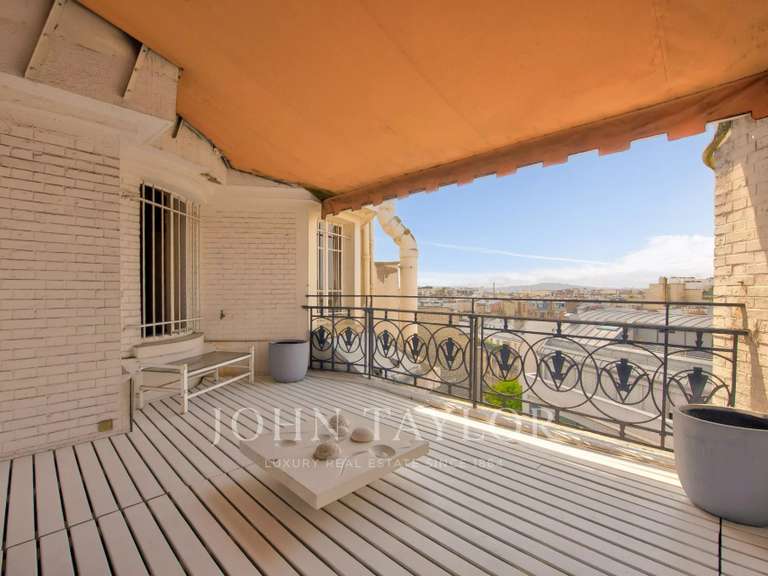 Appartement Paris 16e - 5 chambres - 330m²