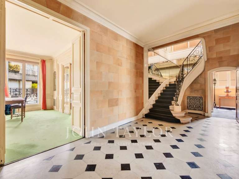 Appartement Paris 16e - 5 chambres - 330m²