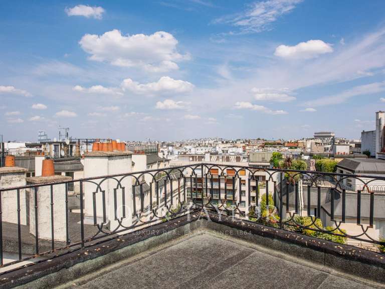 Appartement Paris 16e - 5 chambres - 330m²