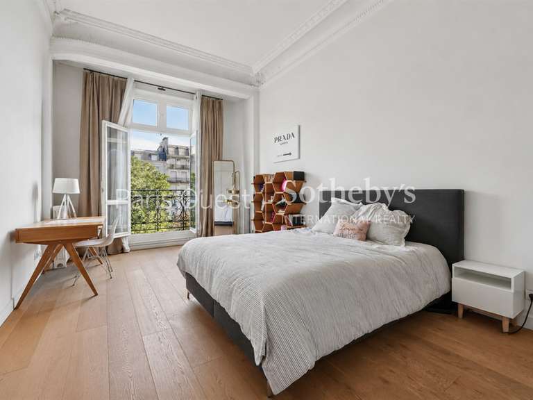 Appartement Paris 16e - 4 chambres - 306m²