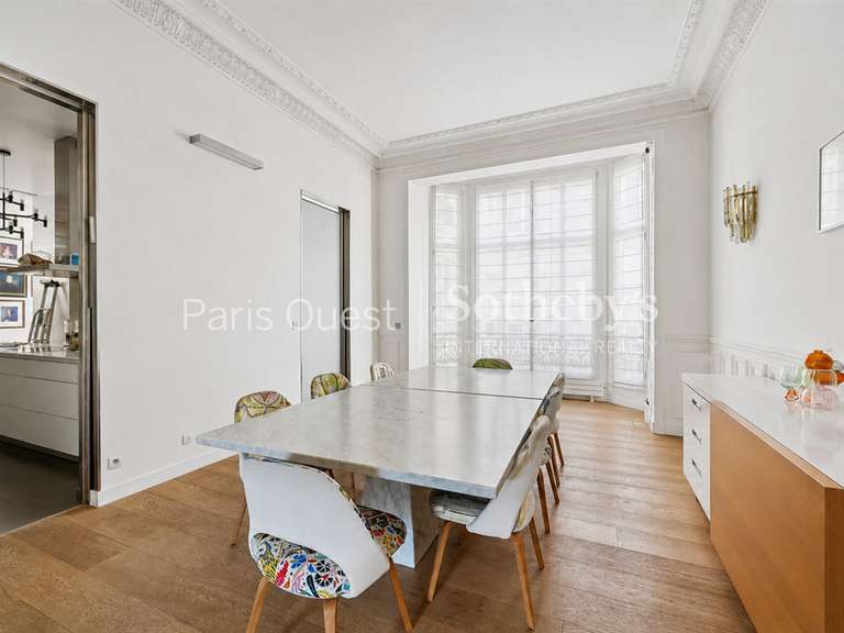 Appartement Paris 16e - 4 chambres - 306m²