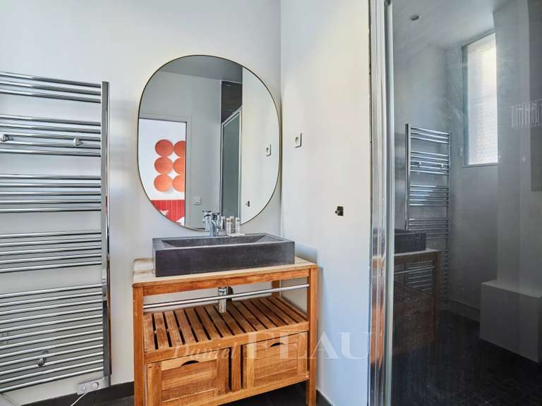 Appartement Paris 16e - 1 chambre - 65m²