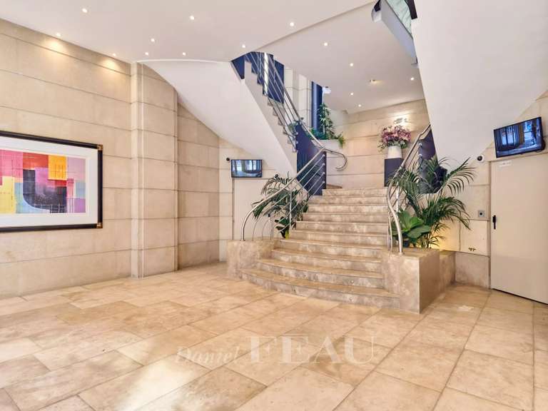 Appartement Paris 16e - 2 chambres - 113m²