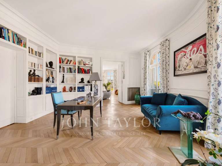 Appartement Paris 16e - 4 chambres - 280m²