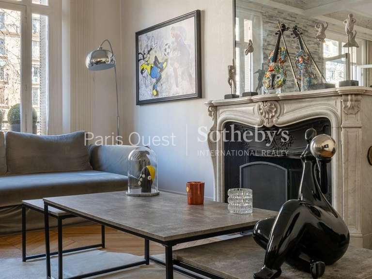 Appartement Paris 16e - 5 chambres - 194m²