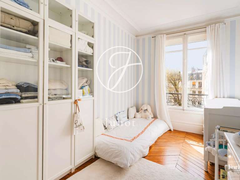 Appartement Paris 16e - 2 chambres - 93m²