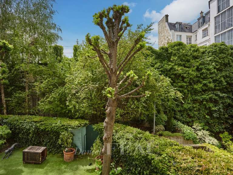 Appartement Paris 16e - 2 chambres - 75m²