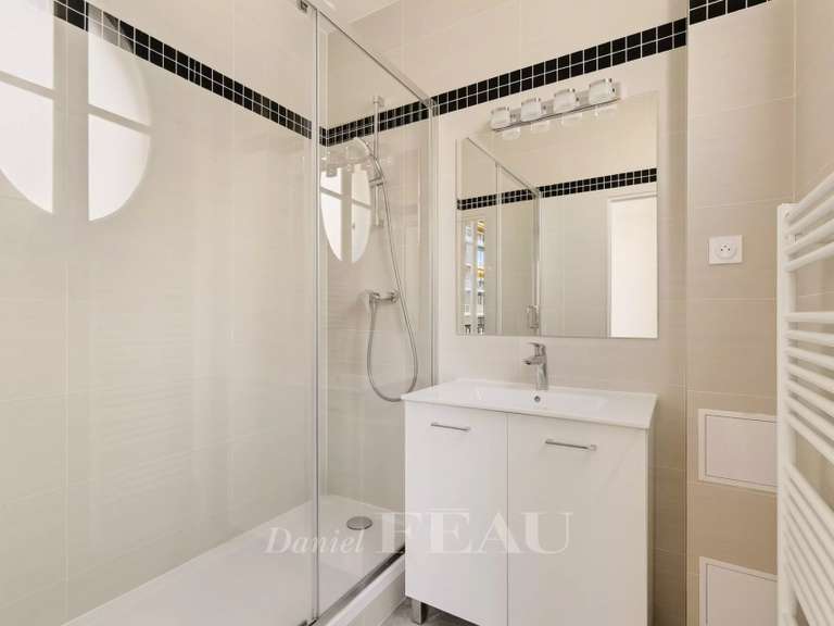 Appartement Paris 16e - 2 chambres - 100m²