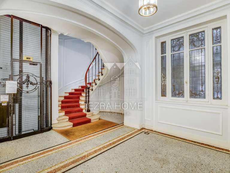 Appartement Paris 16e - 5 chambres - 227m²
