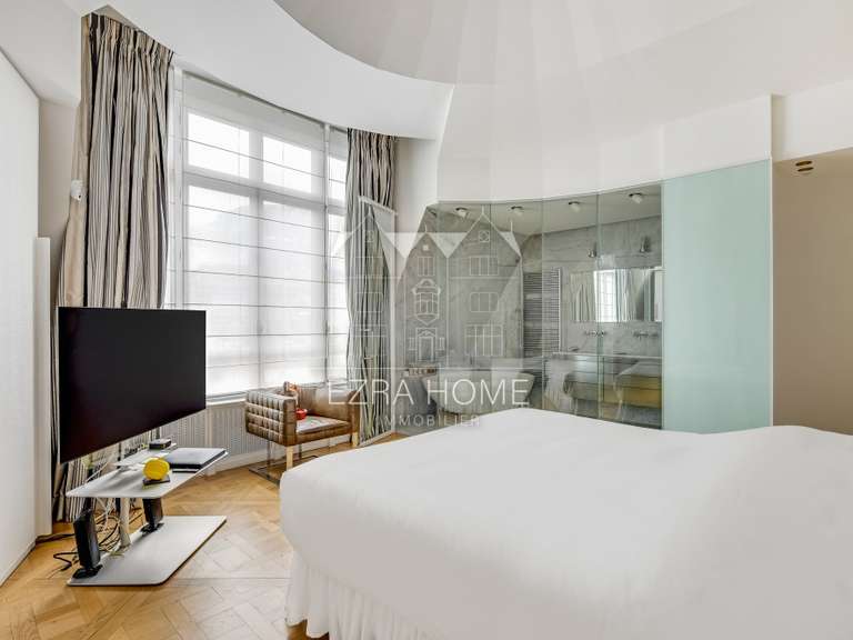 Appartement Paris 16e - 5 chambres - 227m²
