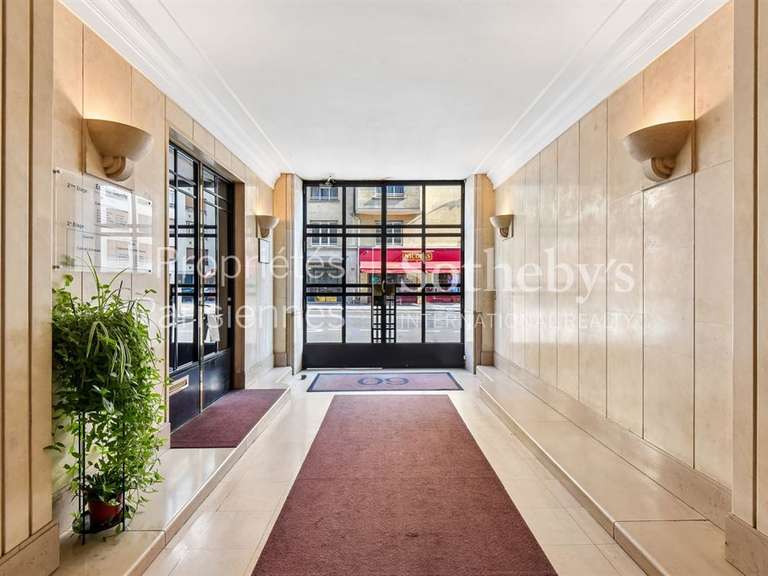 Appartement Paris 16e - 4 chambres - 200m²