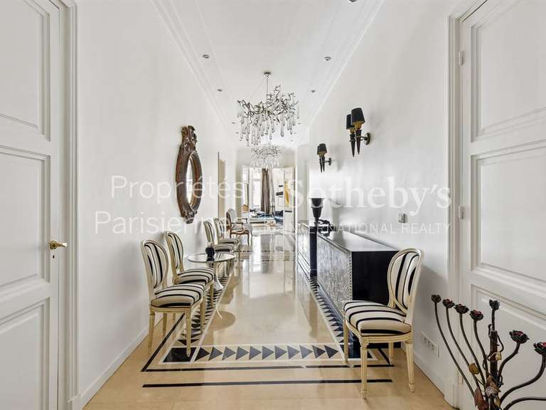 Appartement Paris 16e - 4 chambres - 200m²