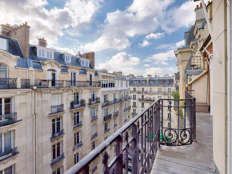 Appartement Paris 16e - 3 chambres - 144m²