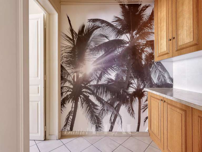 Appartement Paris 16e - 3 chambres - 144m²
