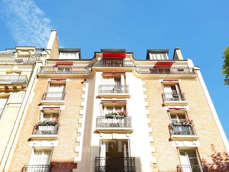 Appartement Paris 16e - 3 chambres - 144m²