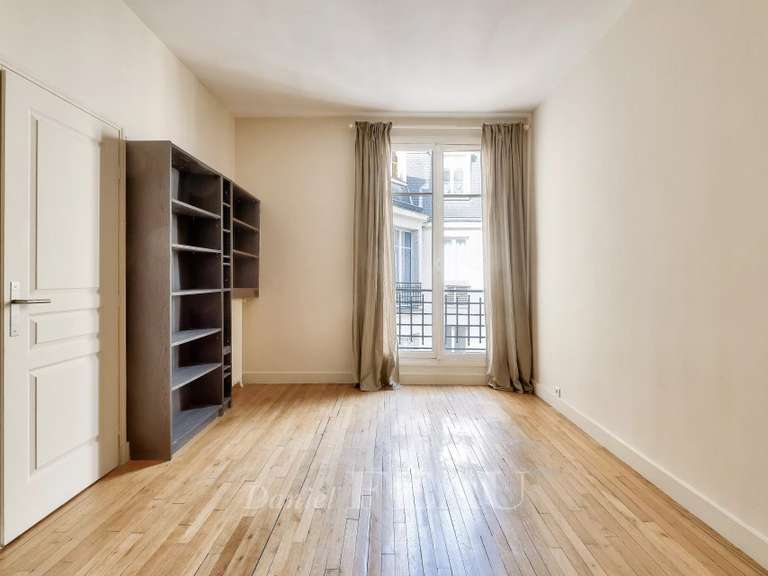 Appartement Paris 16e - 3 chambres - 144m²