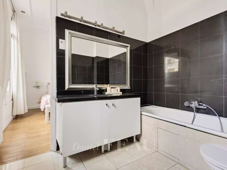 Appartement Paris 16e - 3 chambres - 237m²