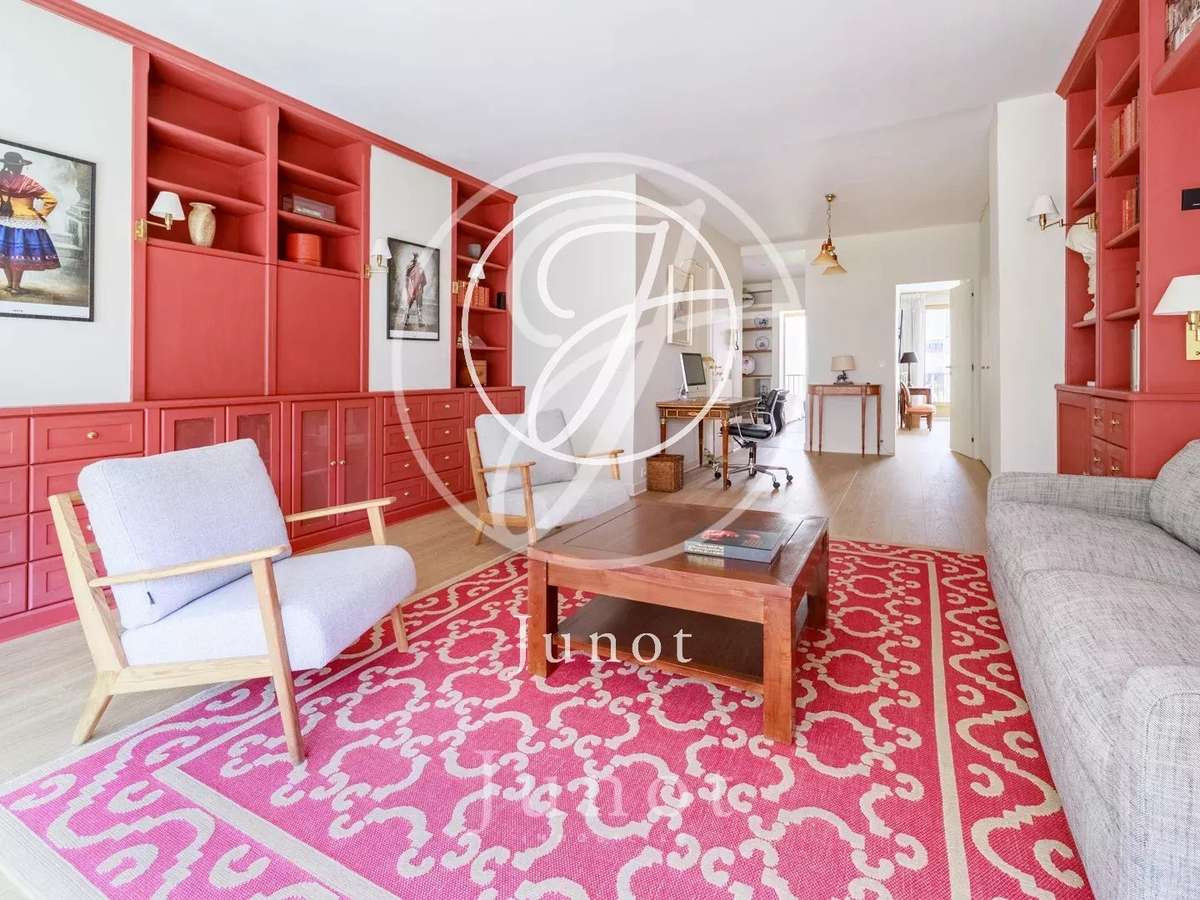 Apartment Paris 16e