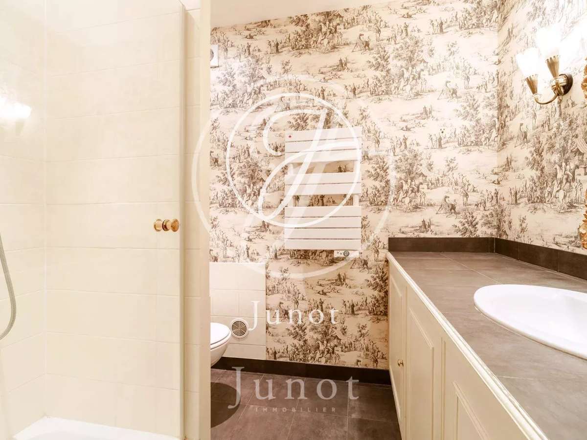 Apartment Paris 16e