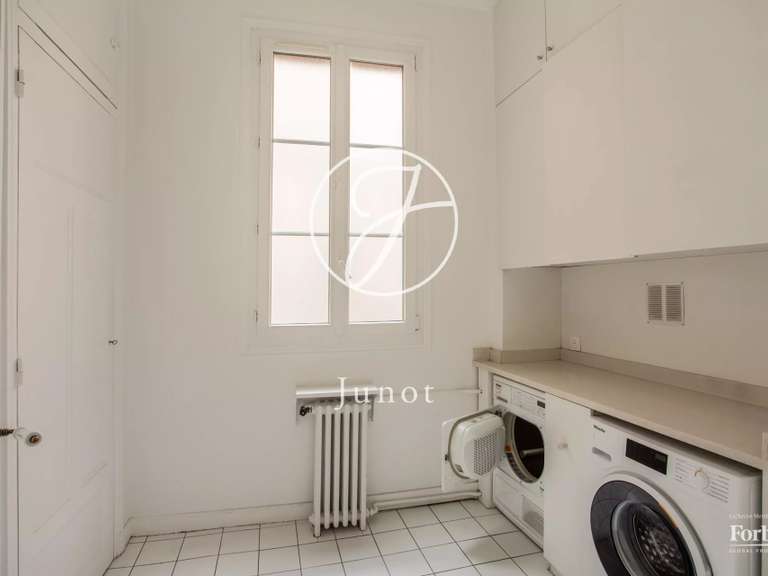 Appartement Paris 16e - 5 chambres - 279m²