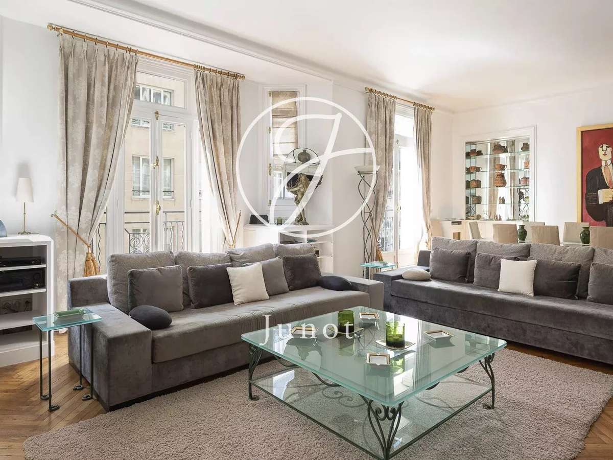 Apartment Paris 16e
