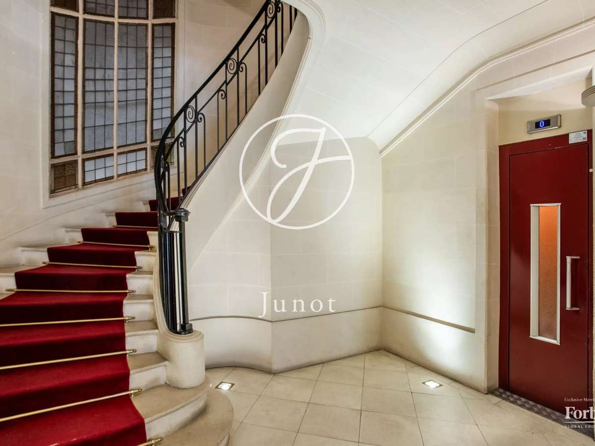 Apartment Paris 16e