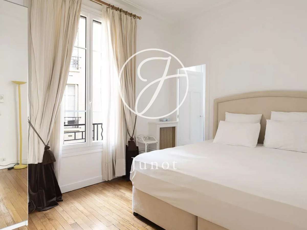 Apartment Paris 16e