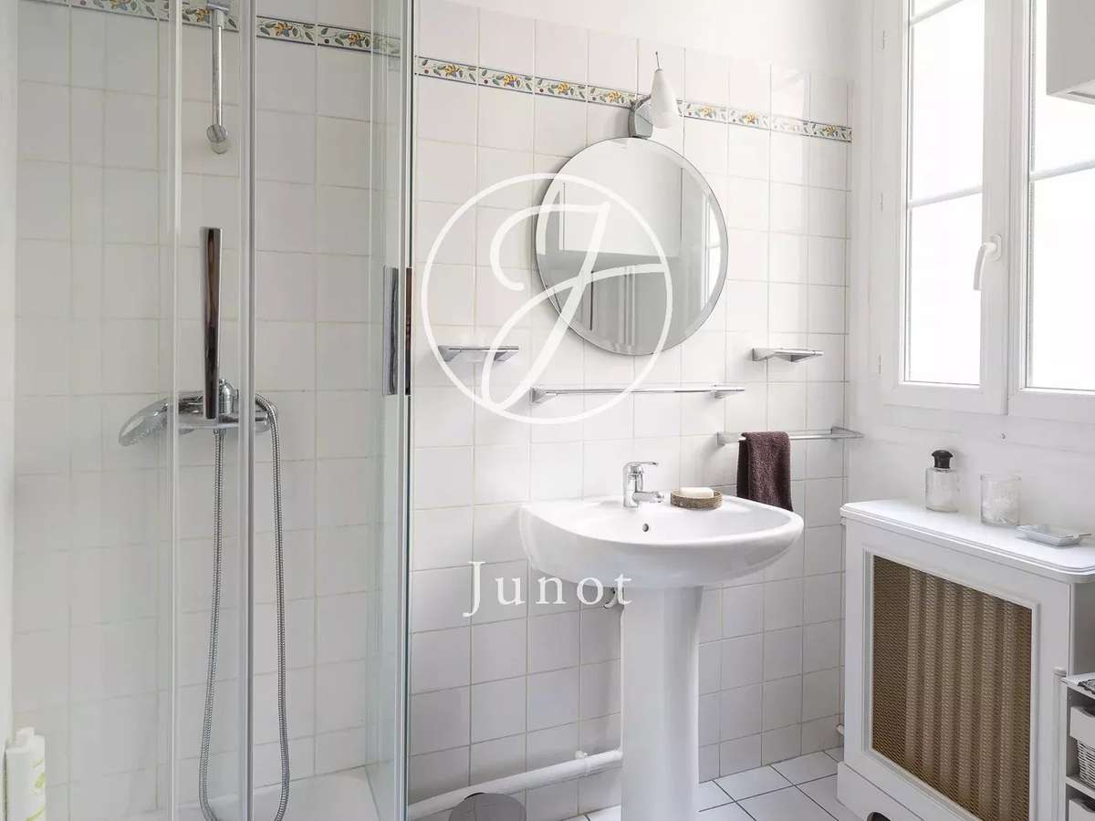 Apartment Paris 16e