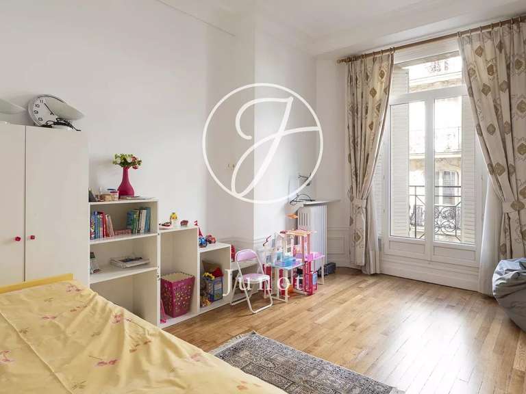 Apartment Paris 16e - 5 bedrooms - 279m²
