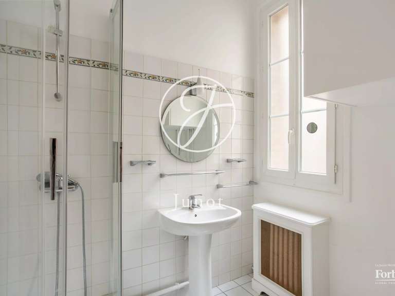 Appartement Paris 16e - 5 chambres - 279m²