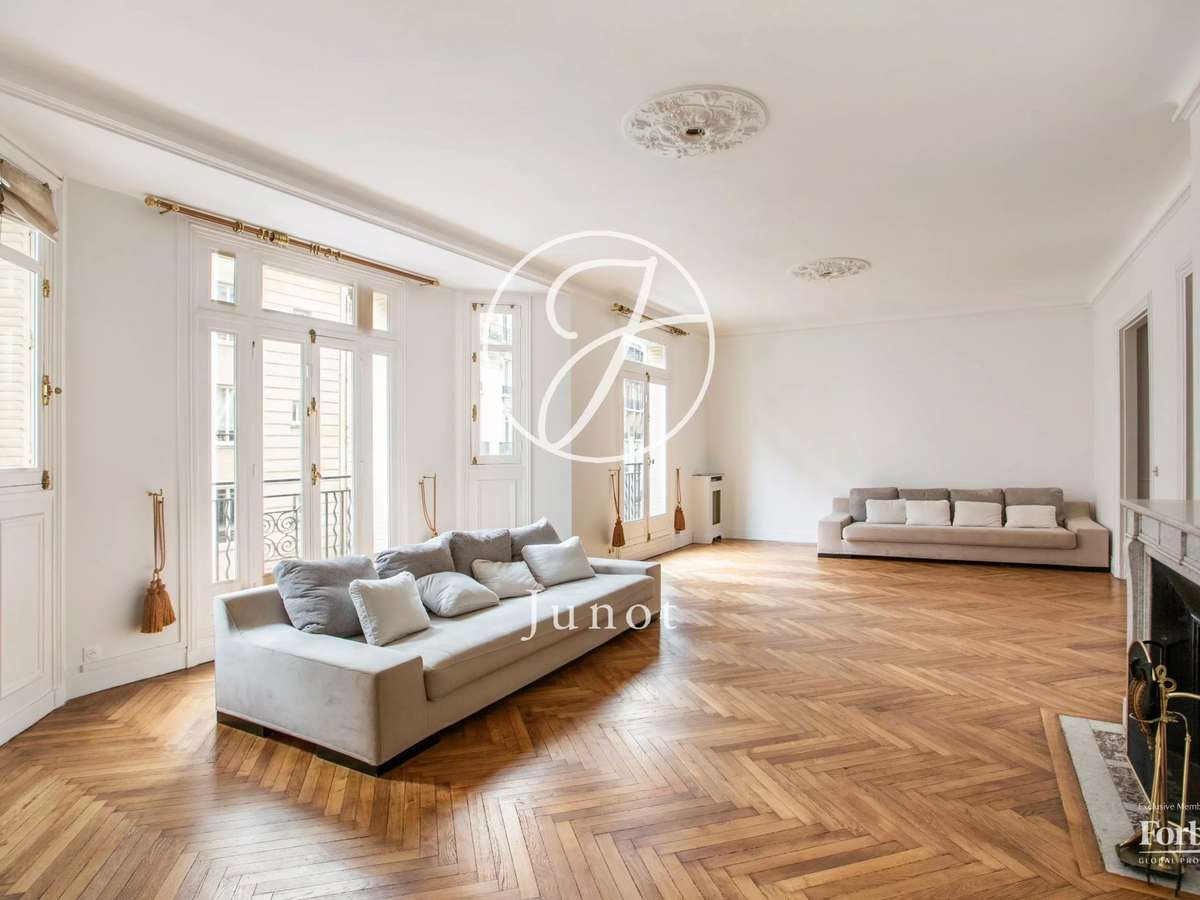 Apartment Paris 16e