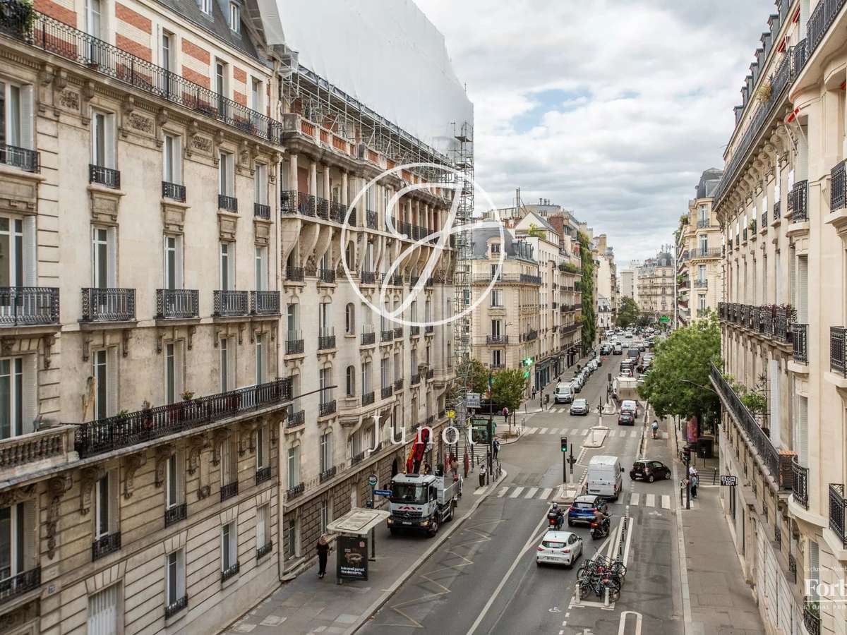 Apartment Paris 16e