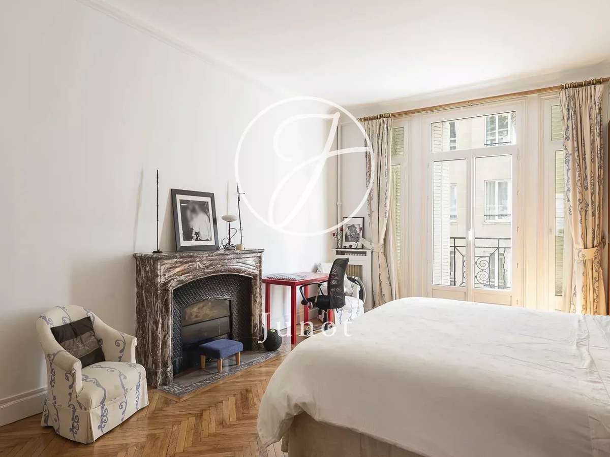 Apartment Paris 16e
